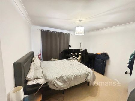 2 bedroom apartment to rent - Photo 4