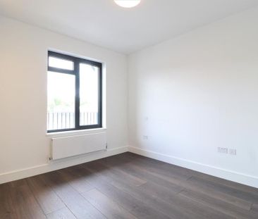 4 bedroom apartment to rent - Photo 3