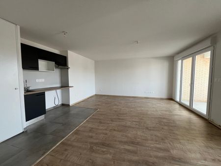 Location Appartement 3 pièces 70m² EAUNES 31600 - Photo 2