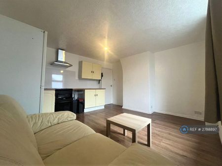 1 bedroom flat to rent - Photo 5