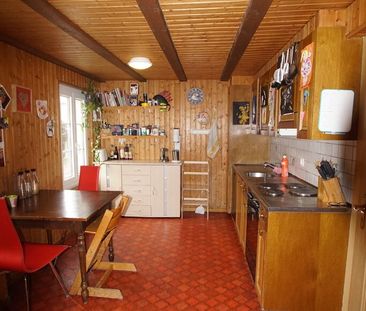 Former semi-detached house with 4.5 rooms in Villaraboud - Photo 4