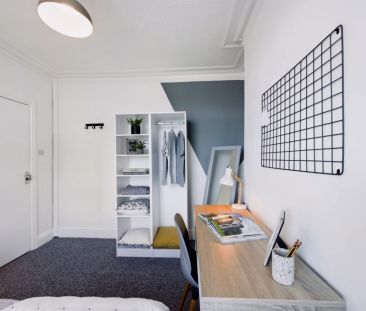 5 Bedroom House - Photo 3