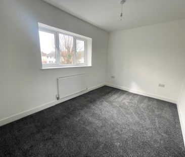 2 bedroom semi-detached house to rent - Photo 4