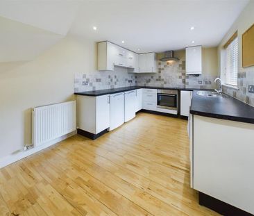 2 bedroom detached house to rent - Photo 1