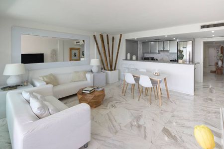 2 bedroom luxury Flat for rent in Ibiza, Balearic Islands - Photo 3