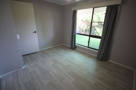 Refurbished Family Home - 6 Month Lease Available! - Photo 3