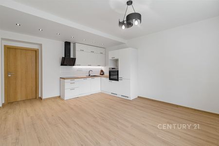 Pronájem bytu 2+kk 56 m² - Fotografie 2