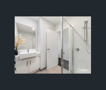 COSMOPOLITAN LIVING - Photo 6