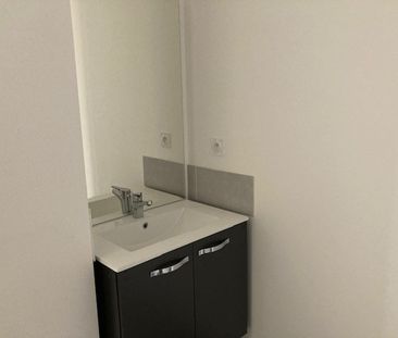 Location Appartement 2 pièces 40m² CORMELLES LE ROYAL 14123 - Photo 3