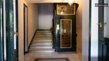 4-bedroom apartment for rent in Jerónimos - Photo 4