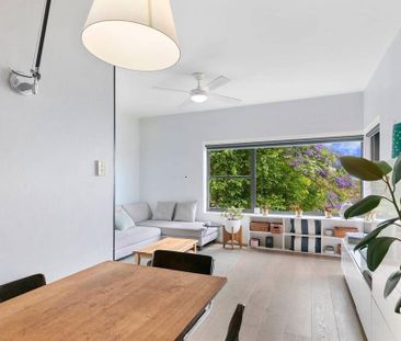 Apartment with Stunning Views in the Heart of Mosman - Photo 1