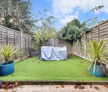 3 bedroom terraced house to rent - Photo 4