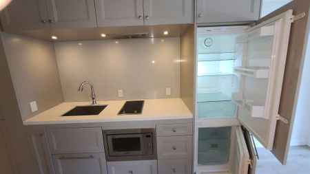 For Lease - 155 Yorkville Avenue Unit# 1013, Toronto, Ontario - Photo 5