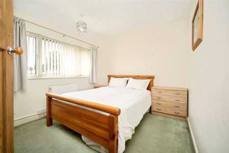 2 bedroom semi-detached house to rent - Photo 3