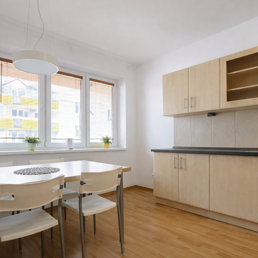 Prenájom | 2- izbový byt Dona Sandtera - Fotografia 1