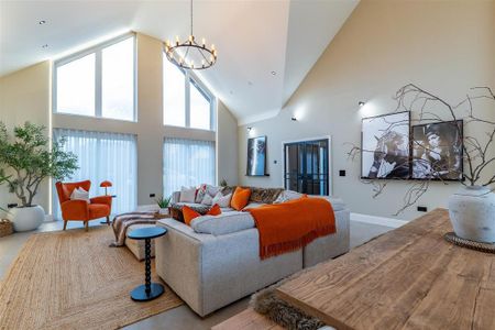 5 bedroom detached house to rent - Photo 2