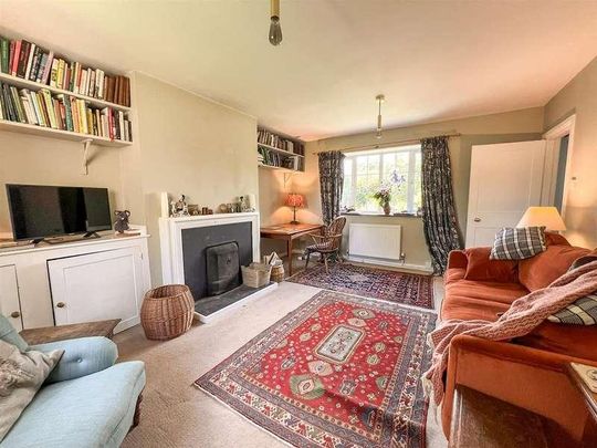 West Woodyates, Salisbury, SP5 - Photo 1