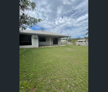 *4-Bedroom Family Home for Rent in Moranbah, QLD** - Photo 3