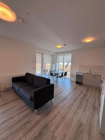 Apartment to rent in Dublin, Stillorgan - Photo 3