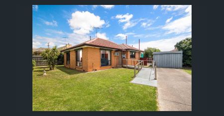 Charming Family Home - Photo 4