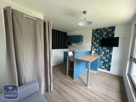 Location Appartement 1 pièce 22m² CHANGE 53810 - Photo 2