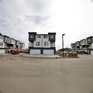 3 Bed 2.5 Bath Dbl Garage Balcony Townhouse For Rent Leduc - Photo 2