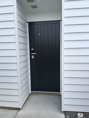 Modern 3BR Townhouse in Hamilton East! - Photo 5