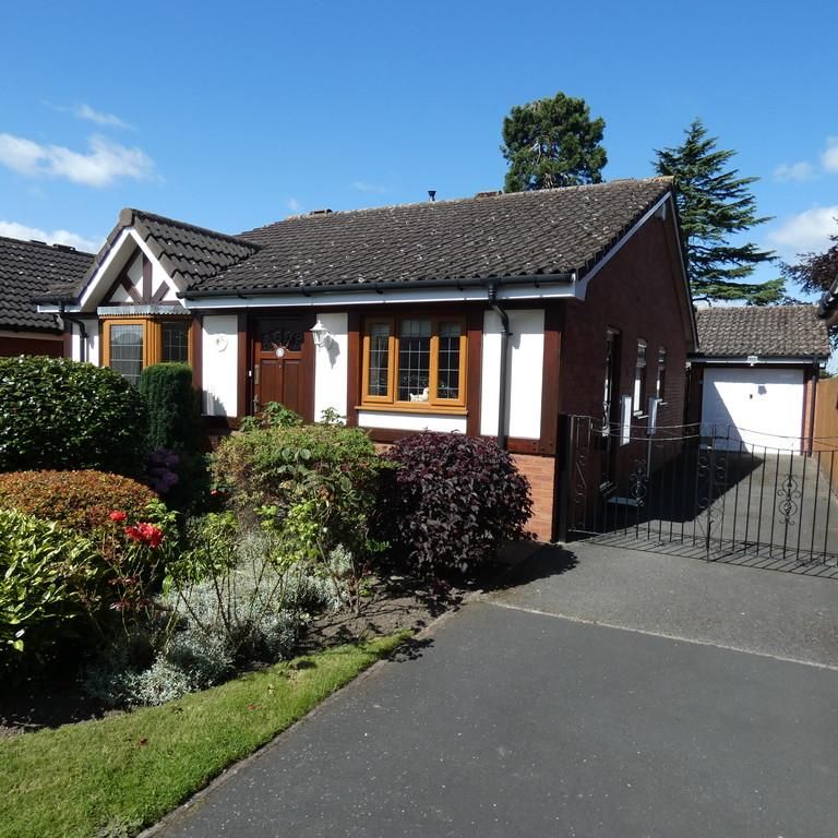 2 bedroom detached bungalow to rent - Photo 1
