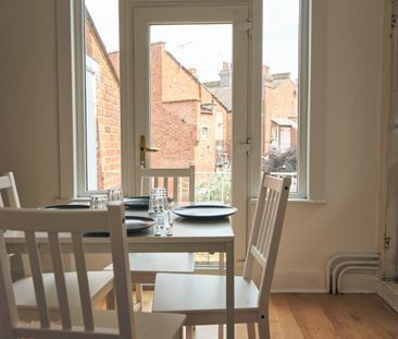 Room in a Shared House, Mora Road, NW2 - Photo 1