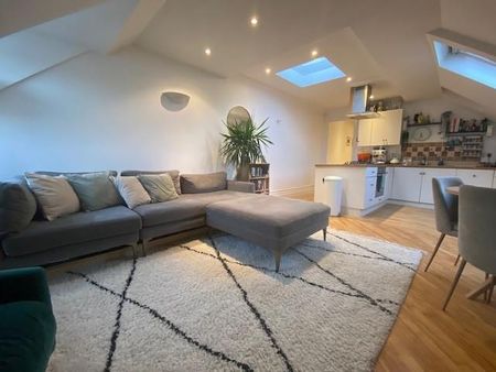 2 bedroom apartment to rent - Photo 3