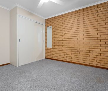 3 / 35 Willow Street, Kooringal NSW 2650 - Photo 3