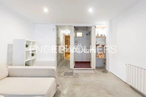 Piso en alquiler en El Raval - Photo 1