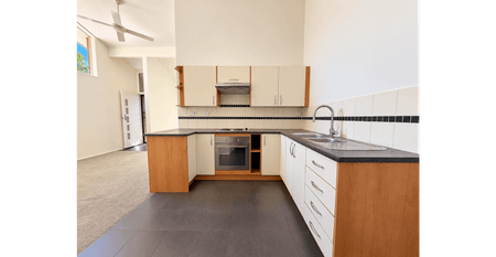 Private Standalone Villa in a Convenient Balwyn Location - Photo 4