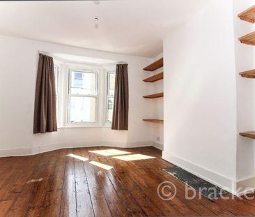 4 bedroom semi-detached house to rent - Photo 6