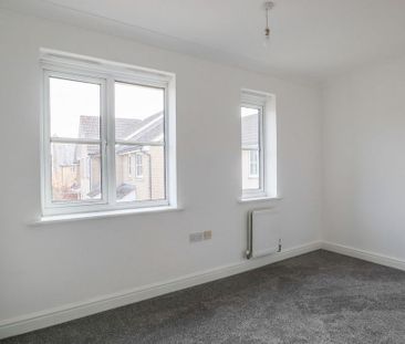 2 bedroom semi-detached house to rent - Photo 6