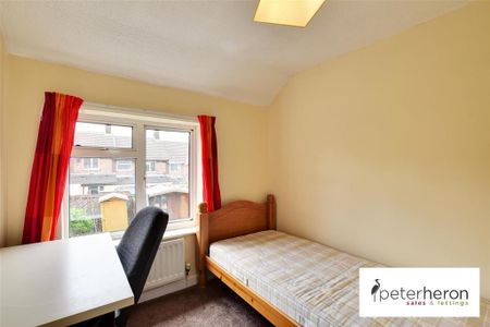 2 bedroom terraced house to rent - Photo 5