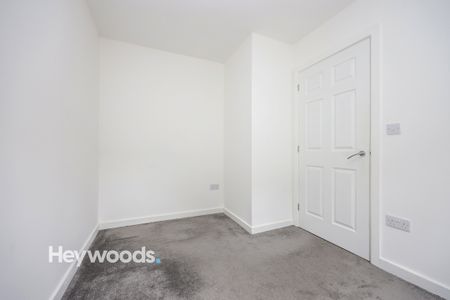 2 bed bungalow to rent in Dominics Row, Tolkien Way, Stoke-On-Trent, Staffordshire - Photo 5