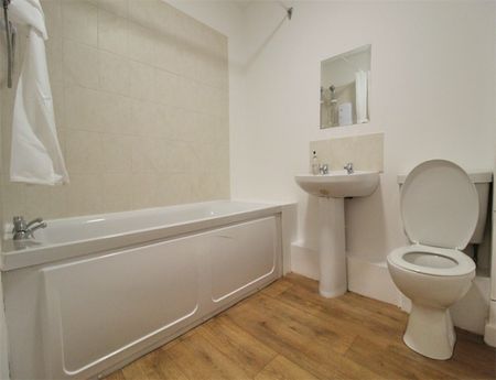 1 Bedroom Apartment To Let - Photo 3