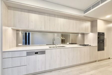 Luxury Parkside Living at 'The Henley' – Brand New Designer Residences - Photo 5