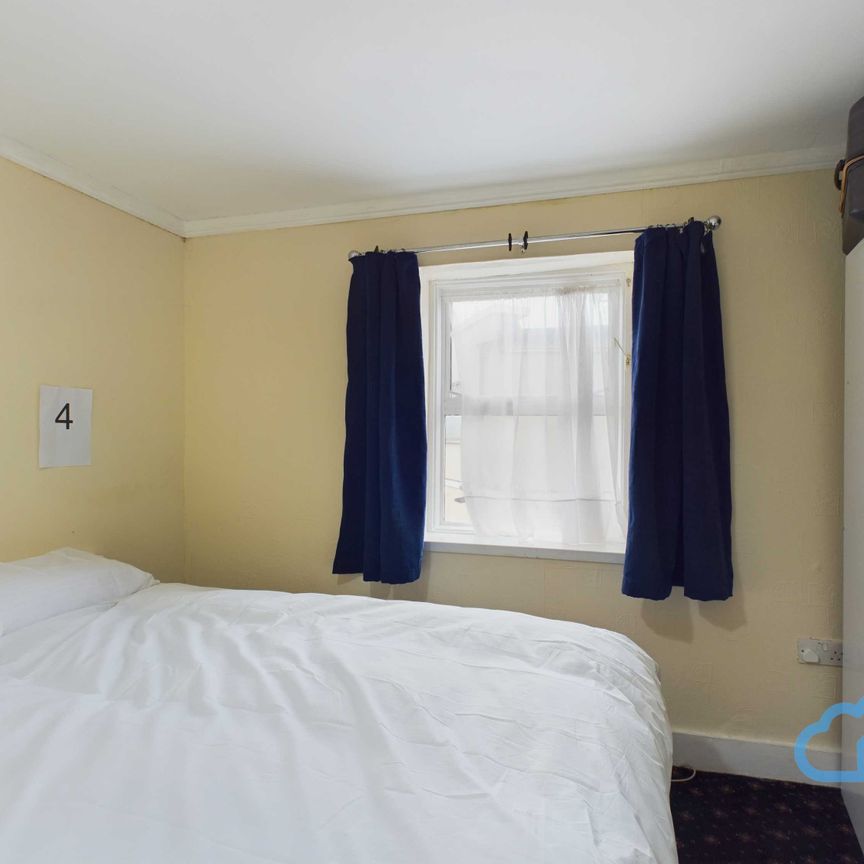 RM4 Woodrange Road | Forest Gate | London | E7 0EW - Photo 1