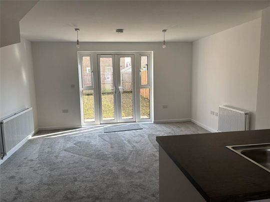 2 bedroom end of terrace house to rent - Photo 1