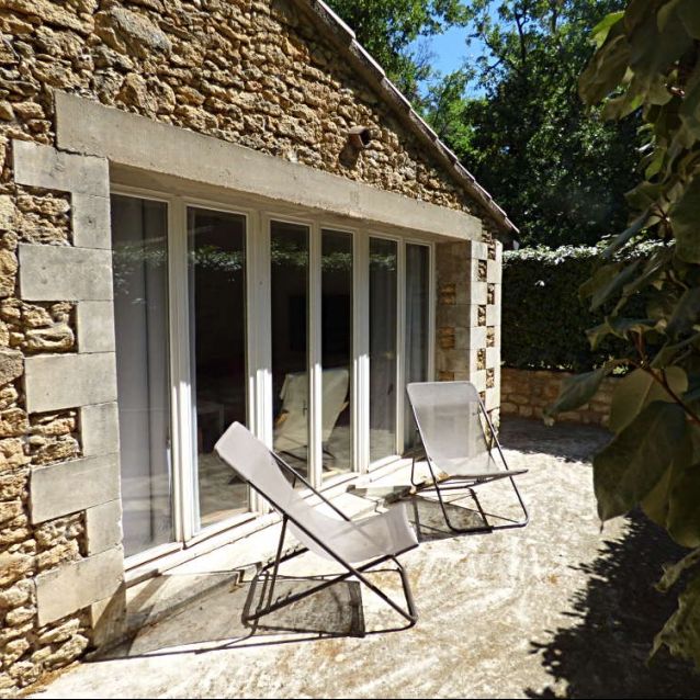 LUBERON - MÉNERBES: Le Petit Mas d'Eve en pierre avec piscine en pleine nature - Photo 1