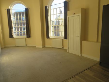 High Street, Newmarket - Photo 3