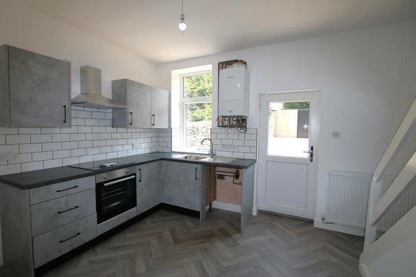 2 bedroom terraced house to rent - Photo 1