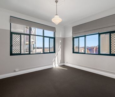 Spacious Central Apartment - Photo 4