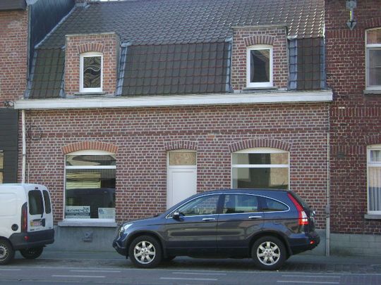 Gerenoveerde rijwoning met koer te Geluwe. - Photo 1