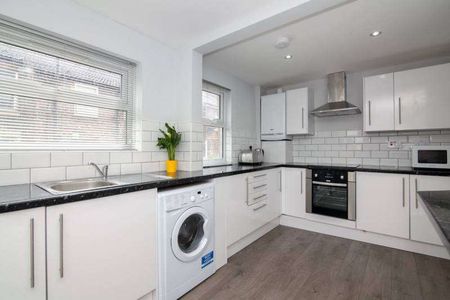 1 Double En Suite Room Available In L7! - Photo 4