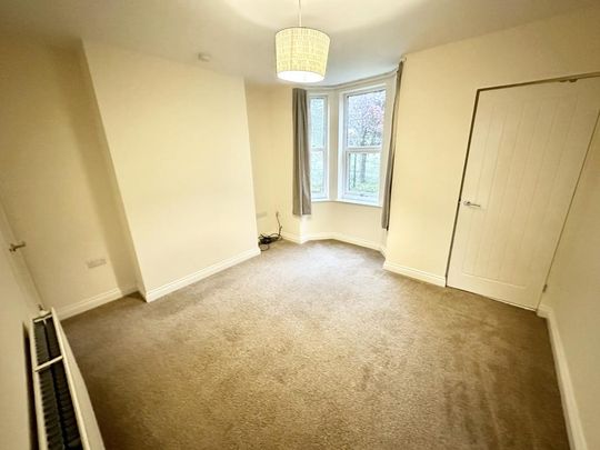 3 bedroom end of terrace house to rent - Photo 1