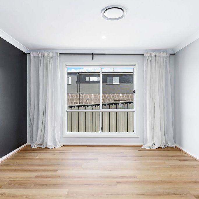 24 Floyd Street, Spring Farm NSW 2570 - House For Rent | Domain - Photo 1