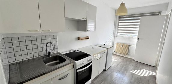 Location Appartement 1 pièce 31m² LILLE 59000 - Photo 2